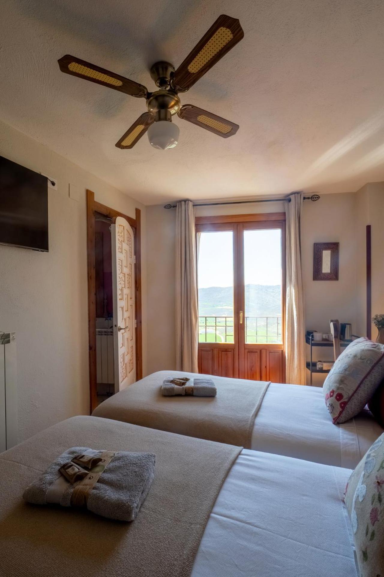 Albergue De Peregrinos En Cirauqui - Casa Maralotx Camino De Santiago Экстерьер фото